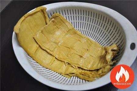 Cách làm món Canh Măng Khô Nấu Mực