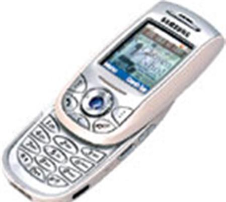 ĐTDĐ Samsung E800: Cú trượt thú vị