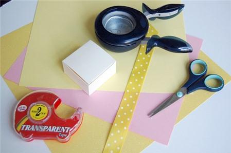 2 cách làm hoa hồng từ giấy bìa tặng mẹ ngày Mother's Day