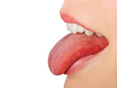 Bị đau ở bên phải lưỡi khi nói có phải bị ung thư lưỡi?