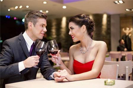 Nghệ thuật quyến rũ đàn ông cực hay mà chị em cần biết
