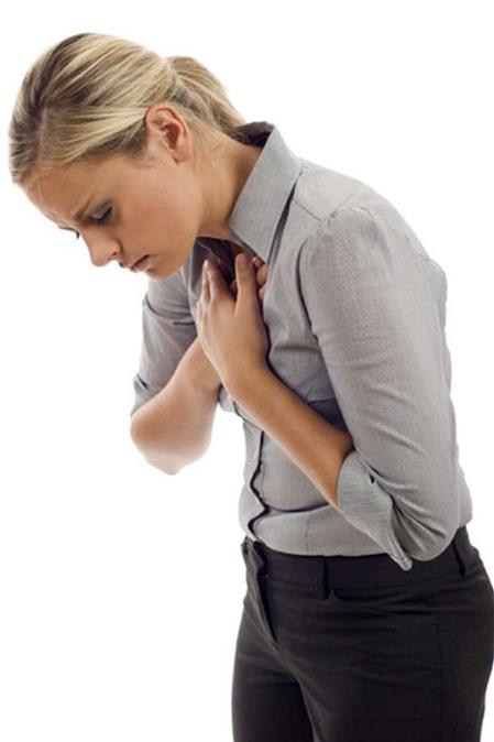 Ngực bị đau ở vị trí xương ức có phải là bệnh?