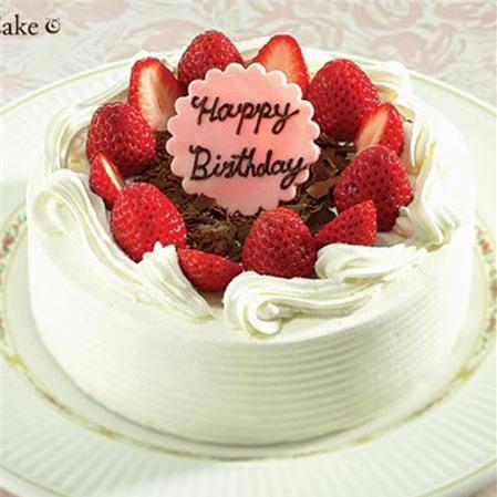 Tự làm bánh sinh nhật kem sữa tươi dành tặng cho người thân