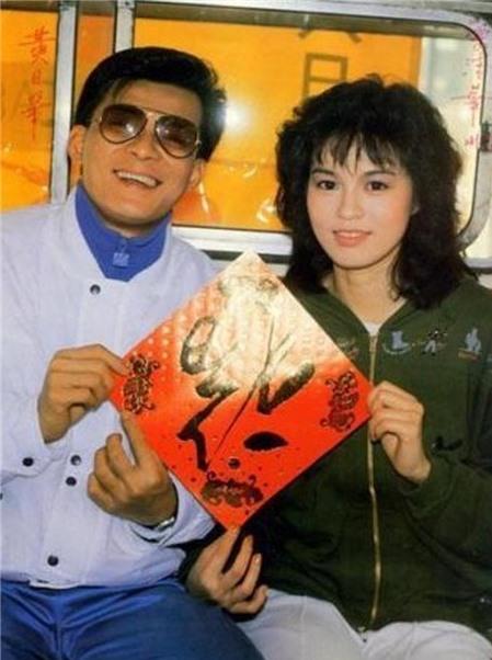 Huỳnh Nhật Hoa oằn mình kiếm tiền chữa bệnh cho vợ