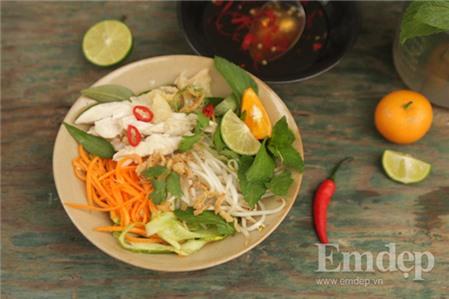 Cách làm phở gà trộn chua ngọt thanh mát