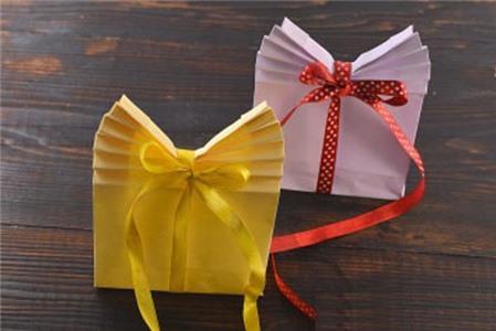 Mách bạn cách gấp túi đựng quà siêu tốc đáng yêu