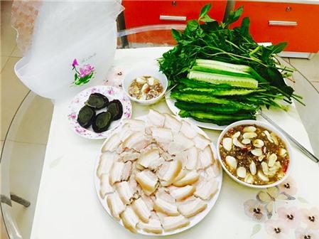 Mắm chua thịt luộc ngon nhất Sài Gòn – Giá: 130.000 VND