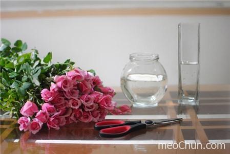 2 cách cắm hoa hồng thơm đẹp nhẹ nhàng