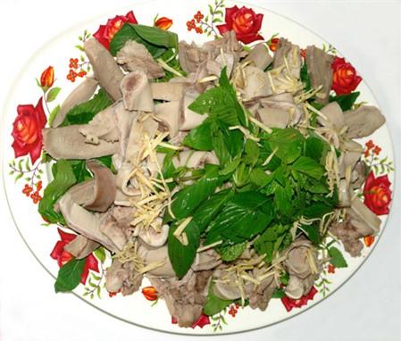 Bí quyết luộc dồi trường heo giòn ngon