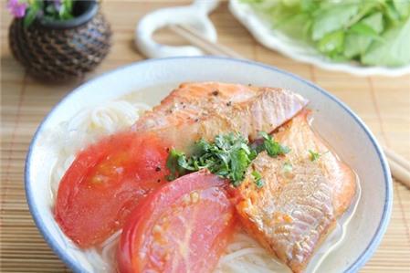 Cách làm bún cá hồi siêu ngon