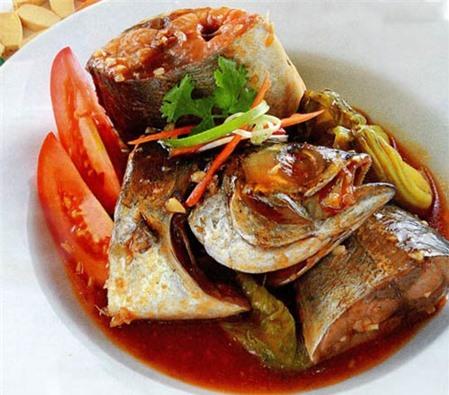 Cách làm cá sòng kho cải chua