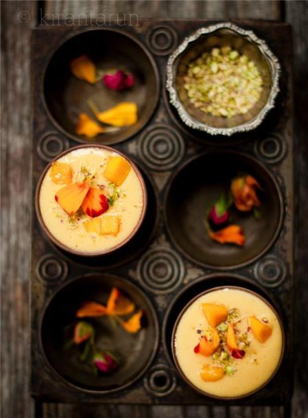 Cách làm Lassi xoài ngon đúng chất Ấn Độ