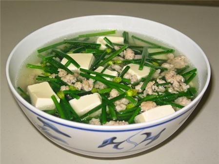 Cách nấu canh đậu hũ hẹ