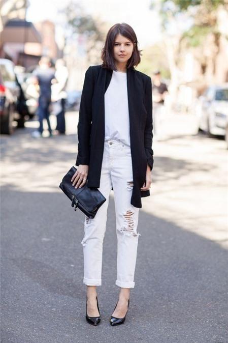 Cách phối đồ với quần jeans trắng
