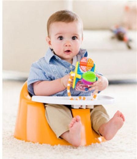 Làm sao để dạy một em bé tập ngồi