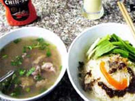 Độc đáo phở hai tô