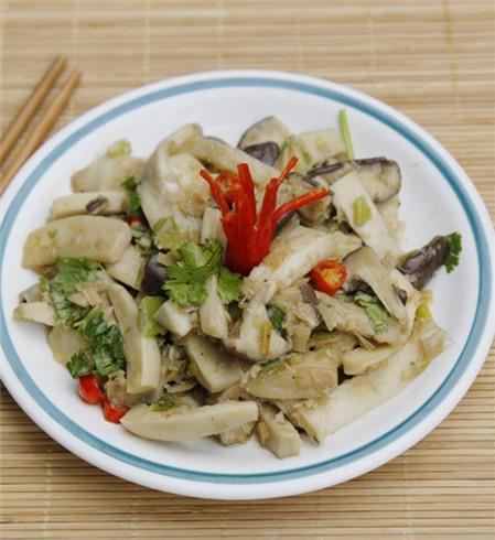 Nấm xào sả ớt nhanh gọn, ngon miệng