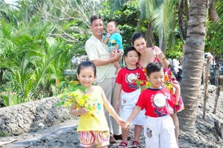 Bí quyết trẻ đẹp của MC Quỳnh Giang