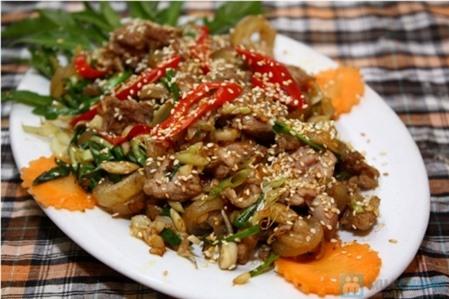 Những món ăn cực ngon từ lợn cắp nách
