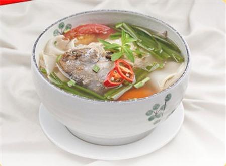 Món ngon cho bé: Canh cá rau muống
