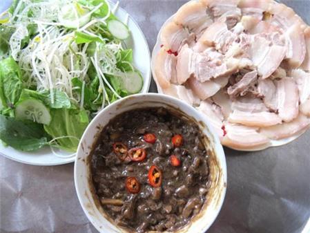 Ngon ngon… mắm ruột cá ngừ