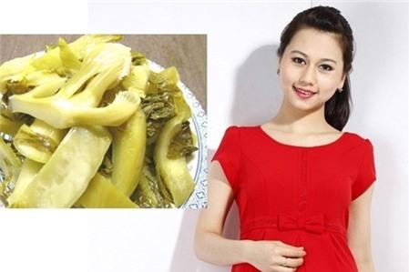 Bà bầu ăn dưa muối được không?