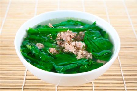 5 món ngon giảm cân từ rau chân vịt