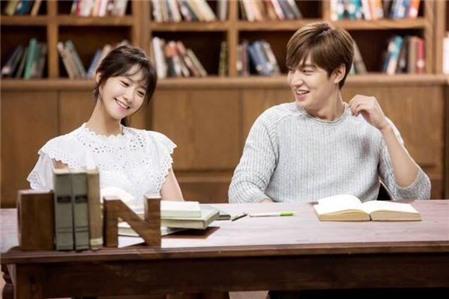 Vắng Suzy, Lee Min Ho "cặp kè" Yoona (SNSD)