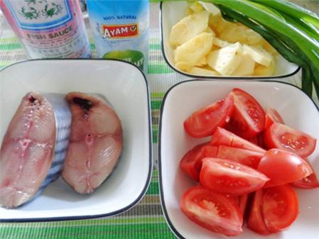 Cá ngừ kho dứa ngon cơm