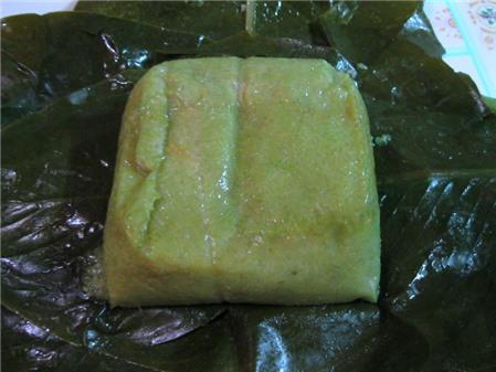 Bí kíp cắt bánh chưng đẹp bằng lạt không cần dao
