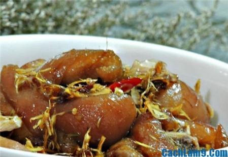 Cách làm chân giò kho sả ớt thơm ngon, đậm đà