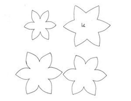 Cách làm hoa vải cài áo thanh lịch cho nàng ngày 8/3