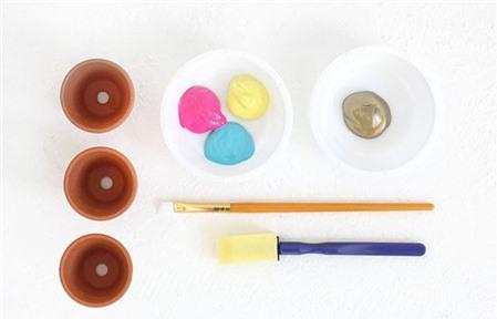 Cách trang trí chậu hoa đơn giản cho những bạn vụng về