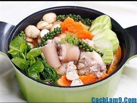 Hướng dẫn cách nấu lẩu đuôi bò tuyệt ngon, đậm đà