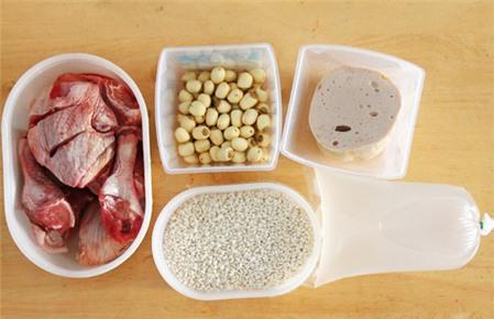 Xôi gà hạt sen béo ngậy, bổ dưỡng cho bữa sáng